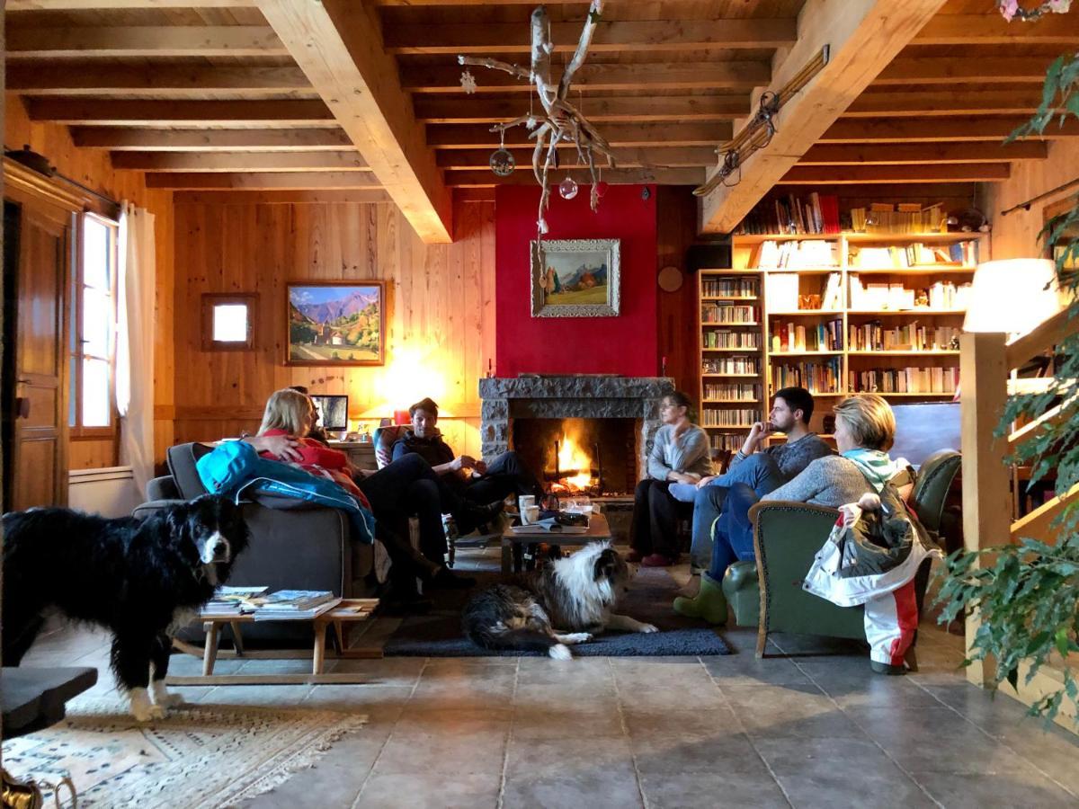 La Grande Ourse Bed & Breakfast Campan Eksteriør bilde