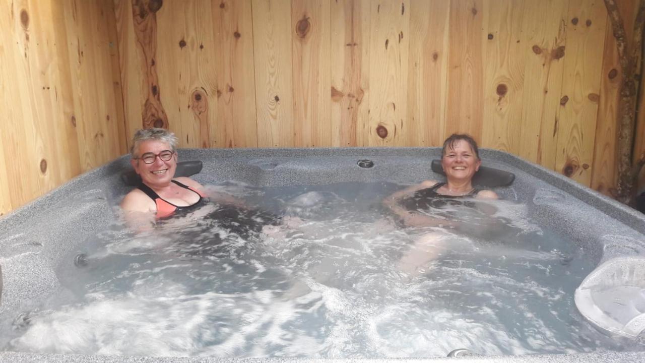 La Grande Ourse Bed & Breakfast Campan Eksteriør bilde