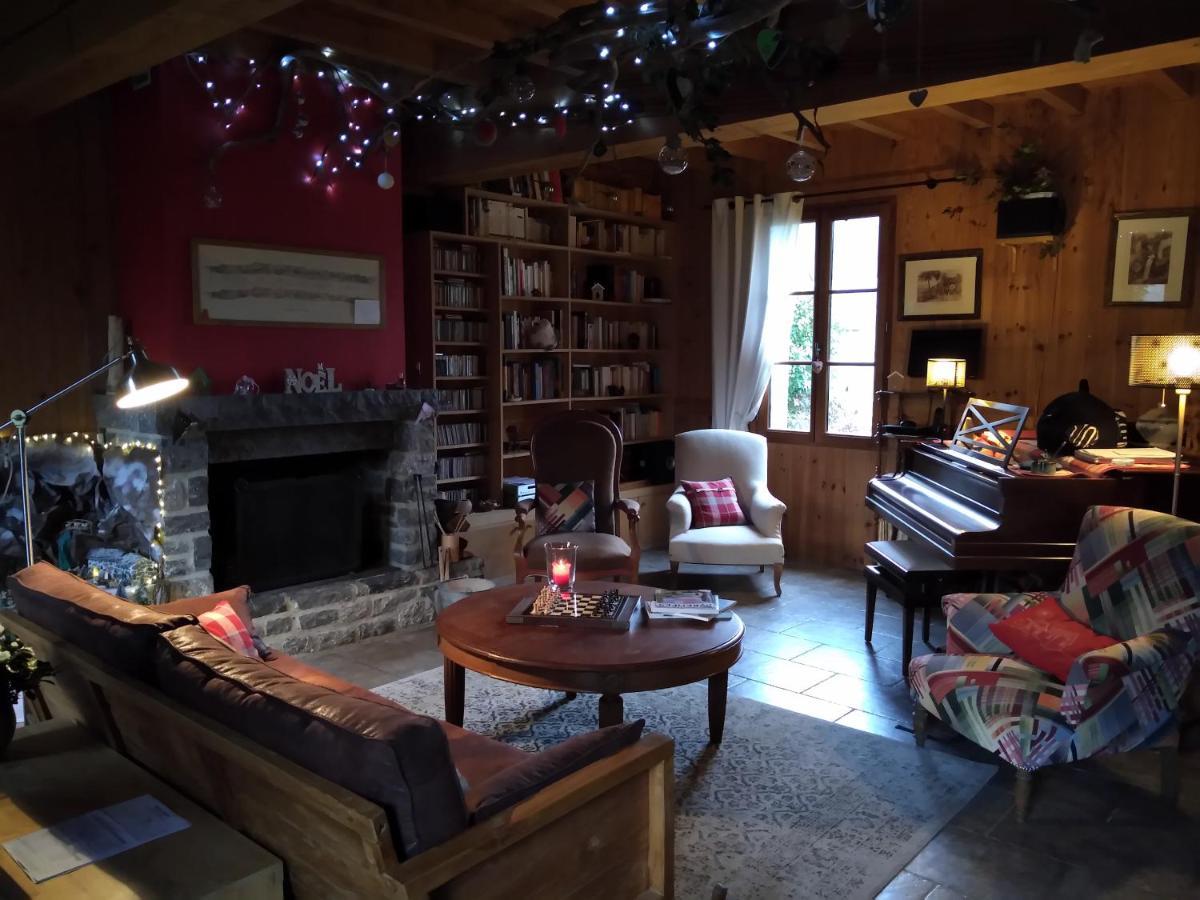 La Grande Ourse Bed & Breakfast Campan Eksteriør bilde